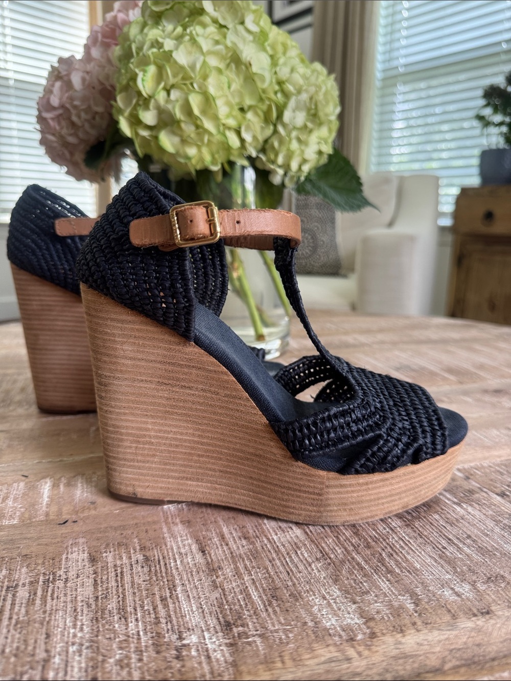 Tory Burch Tweed Print T-Strap Sandals Size 7